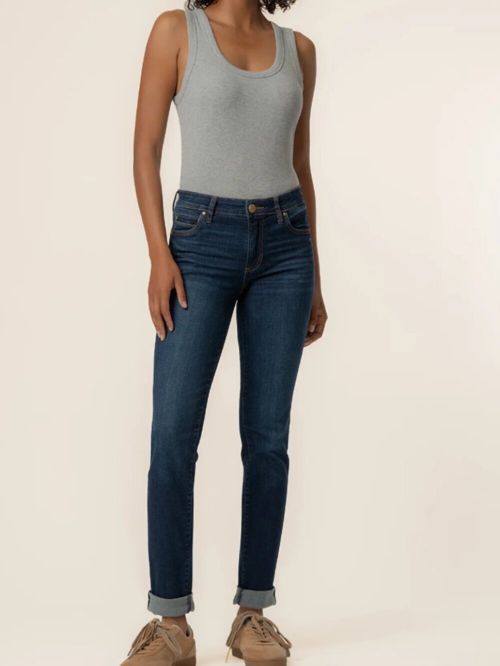 Catherine Mid Rise Boyfriend in Abelia Wash Dark Stone Base Wash size 6